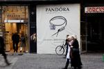 SMYKKEVIRKSOMHED. Bagmandspolitiet mener, at Pandora undlod at komme med informationer til aktionærerne rettidigt. 