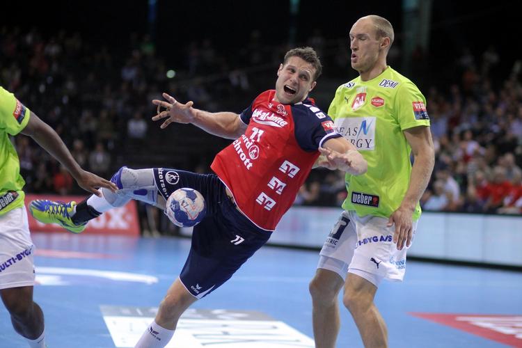 KLUBSKIFTE. I september spillede Johan Jakobsson (th.) i Champions League mod Flensburg og Michael Knudsen. 