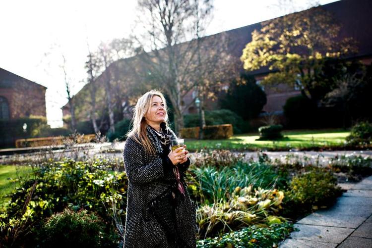 Magisk. Mette Sia Martinussen er altid på udkig efter byens små åndehuller. Man finder dem bedst om morgenen og om aftenen, mener hun. 