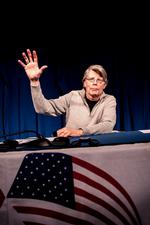 <cutline_leadin>Hej. </cutline_leadin>Stephen King var i storform <252>i Paris, da han talte om ’Doctor Sleep’. <fotograf><240>Foto: Bruno Klein</fotograf> 