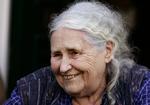94. Doris Lessing, som er født i Iran og opvokset i Zimbabwe, forfattede flere end 50 romaner og blev hædret med Nobelprisen. 