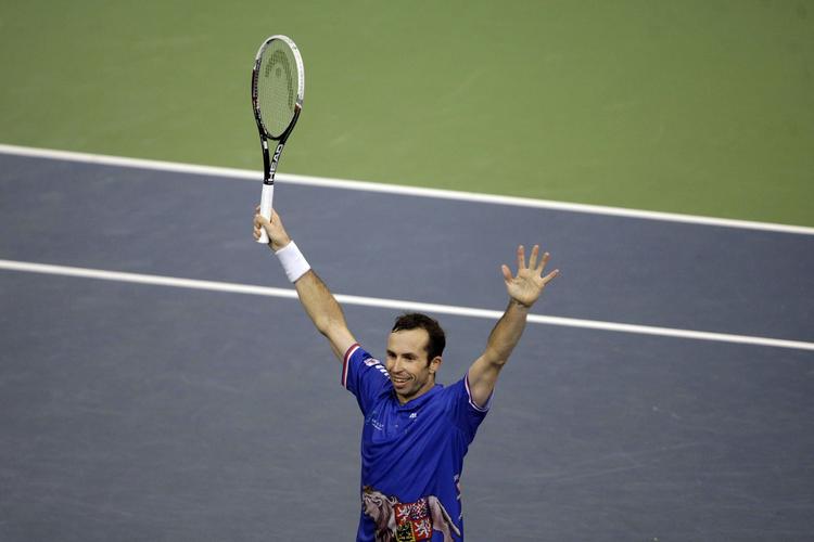 3-2. For andet år i træk sikrede Radek Stepanek Tjekkiet finalesejren i Davis Cup. 