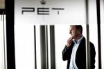 pet. Teoretisk eksisterer selvfølgelig muligheden for, at de fem PET-tillidsfolk har opdigtet anklagen mod Jakob Scharf for at slippe af med ham. Men mon dog. 