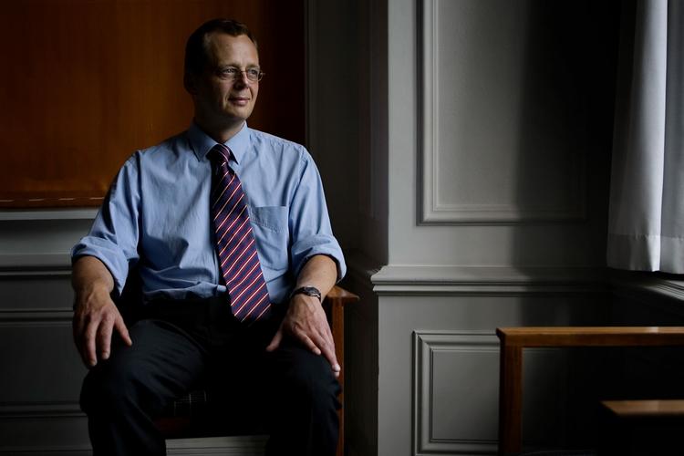 Embedsmand. »Det er departementschef, Christian Kettel Thomsen (billedet), og resten af embedsværket, der reelt styrer foretagendet«, skriver Kristian Madsen. 