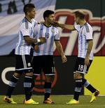 Målfarlig. Agüero (i midten) er nu oppe på 21 mål i 47 landskampe hvilket sender ham i alle tiders top-10. 