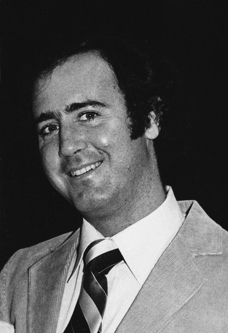 Komiker. Andy Kaufman var angiveligt besat af tanken om at lyve sig død. Nu er der skabt rygter om, at han stadig er i live. (arkivfoto) 