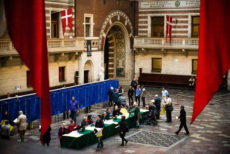 Stemmer. Det er ikke lige så let afgive regionsvalgsstemmen som kommunalvalgsstemmen, lyder det fra flere af de københavnske borgere. 
