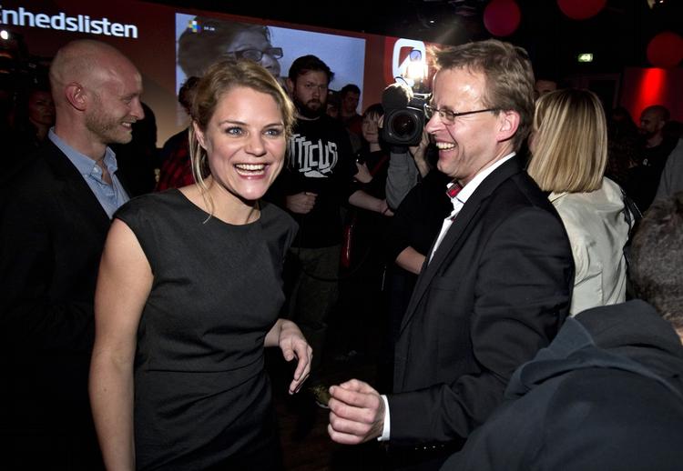 Hun var glad og spændt op og havde i det hele taget en forrygende aften efter et valg, der behandlede Enhedslisten særdeles pænt. 
