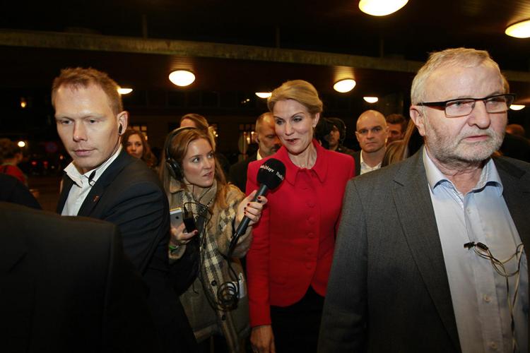 flop. Socialdemokraterne fik på ny en på lampen ved gårsdagens kommunalvalg. Hvornår begynder partiet at tage opgøret med en formand, der taber valg efter valg, spørger Rune Engelbreth. 