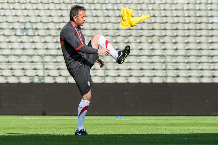 SKIFTEDAG. Da Sinisa Mihajlovic ikke kunne få klar besked fra fodboldforbundet i Serbien, valgte han at acceptere et tilbud fra Sampdoria. 