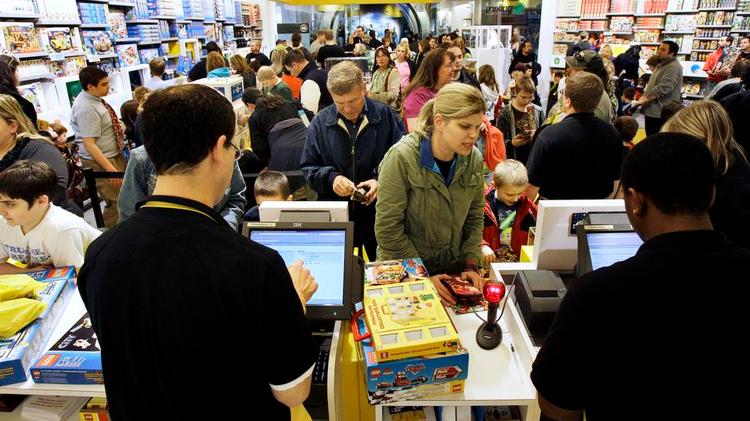 <cutline_leadin>kundepleje.</cutline_leadin> Efter hvert køb kan forbrugeren give butikken karakter, og Lego reagerer prompte på kritik. <fotograf>Foto: Amy Sancetta/AP</fotograf> 