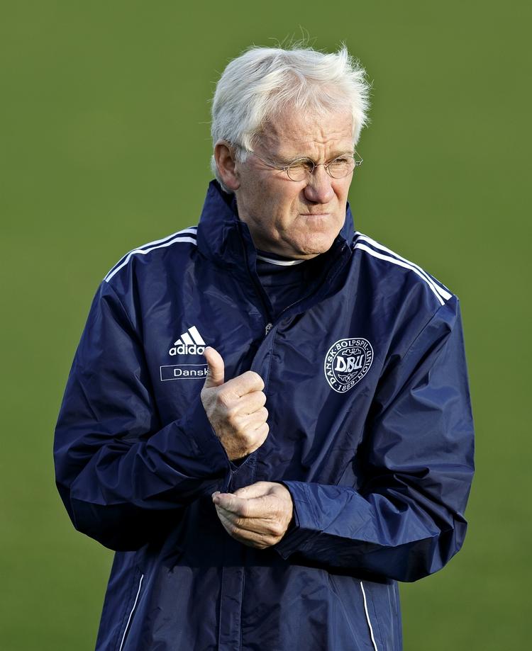 Konfrontation. Morten Olsen og DBU har en meget vigtig sag på dagsordenen i dag. 