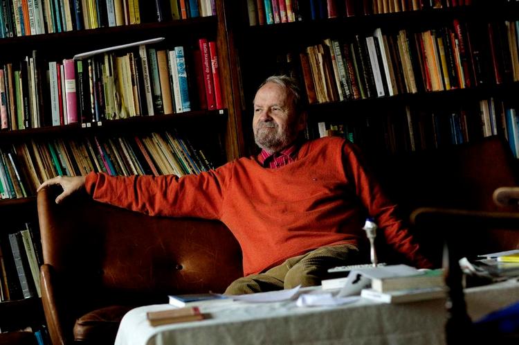 Johannes Møllehave tager gerne pusten fra folk, når han udtaler sig om stort og småt. Selv misten han tilsyneladende aldrig pusten. 