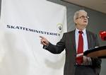 Bistand. Sidste år købte Holger K. Nielsens ministerium,  Skatteministeriet, konsulenter for 656 millioner kroner. Det svarer i runde tal til 1.200 offentlige fuldtidsstillinger. Dermed har Skatteministeriet og Skat uden sammenligning det største forbrug af private konsulenter i staten. - Foto: 