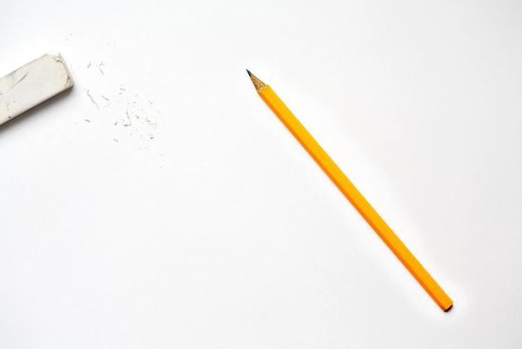 Blankt. »Nu skal der være nogle særlige bevæggrunde til at trykke en tegning af Muhammed. De er ikke til stede i den her artikel«, siger chefredaktør på Politiken Bo Lidegaard. 