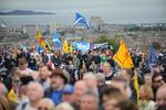 DEMONSTRATION. Skotter demonstrerer for et ja til løsrivelse ved et politisk møde i Edinburgh. 