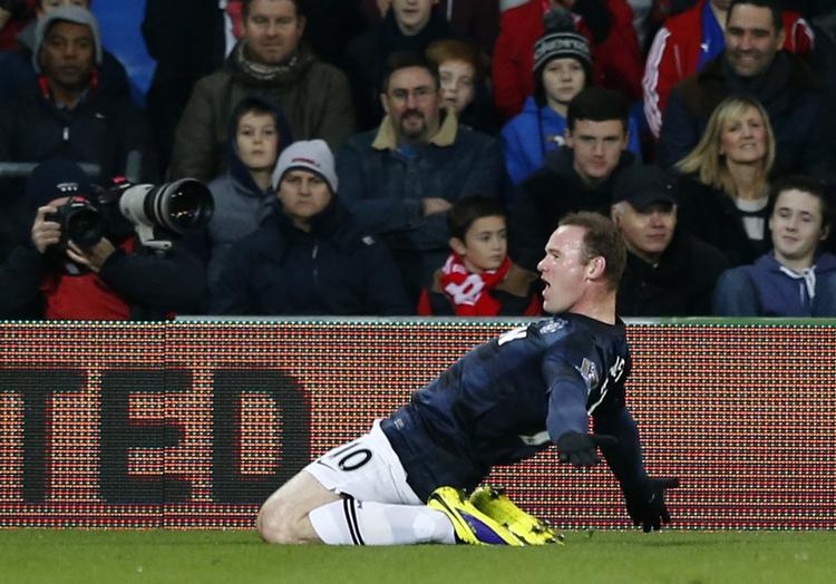 0-1. To gange var Manchester United foran mod Cardiff. Første gang på Wayne Ronneys scoring efter et kvarter. 