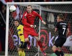 LUKKET. For femte kamp i træk blev der ikke scoret hos Lukas Hradecky, der fejrede 24-års fødselsdag med en sejr over FC Midtjylland. 