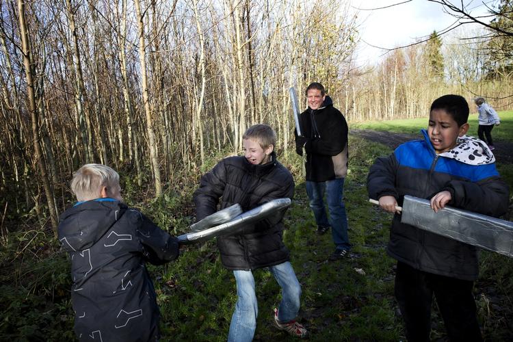 Skov. Udviklingshæmmede børn fra Ådalskole, Ringsted, bruger en privat skov, hvor de leger og på den måde udvikler kompetancer. 