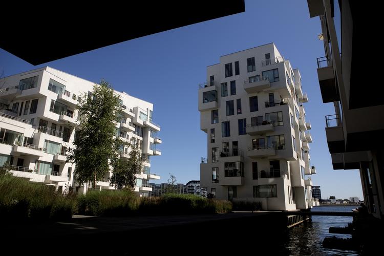 afdragsfrie. Det kan godt være, at boligejerne har lyttet efter realkredittens råd og droslet ned på F1-lånene, men over halvdelen af de lån, som er udstedt, er stadig med afdragsfrihed. 