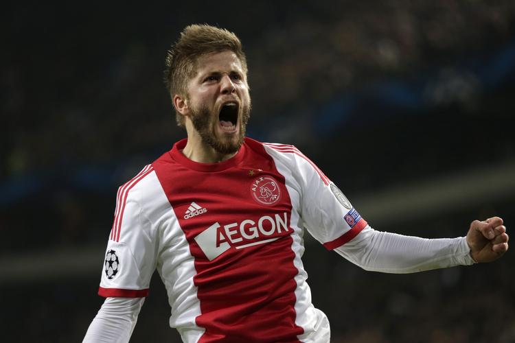 frontangriber? Lasse Schöne jubler efter sin scoring for Ajax mod Celtic. 