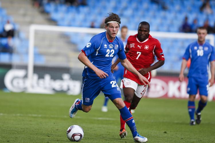 lejeaftale. Björn Sigurdarson bliver genforenet med Ståle Solbakken og den tidligere assistenttræner Johan Lange (nu teknisk direktør i FCK, red.), når islændingen får trøje nummer 14 i FC København. 