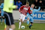 udlandslængsel. Kasper Kusk (midt) er iøjnefaldende på AaB's unge hold, der har spillet sig på andenpladsen i ligaen. 