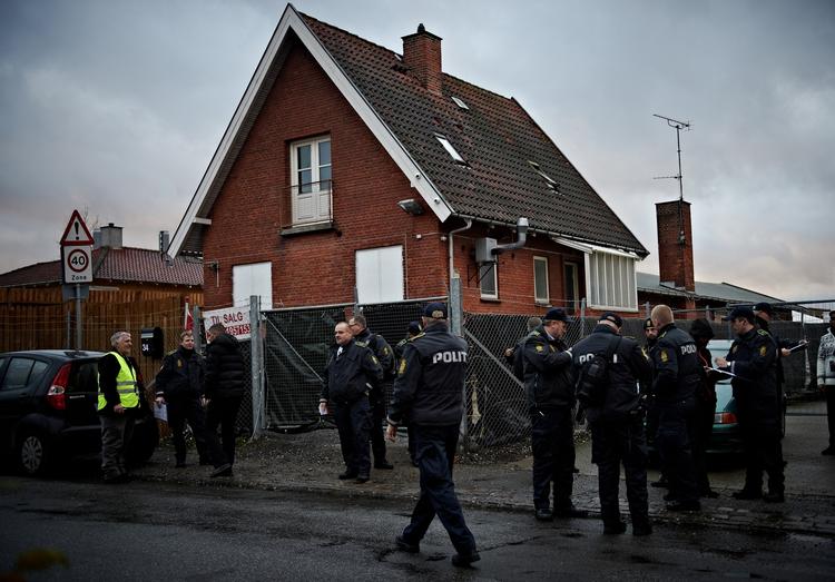 Tvangsauktion. I Bagsværdi har den hollandske rockergruppe Satudarah MC fået sit første klubhus i Danmark, men nu forsøger kommunen at få huset lukket. 