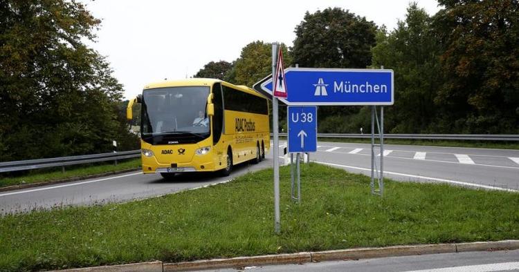 afgang. Så kører de nye tyske fjernbusser. I dette tilfælde med kurs mod München. 