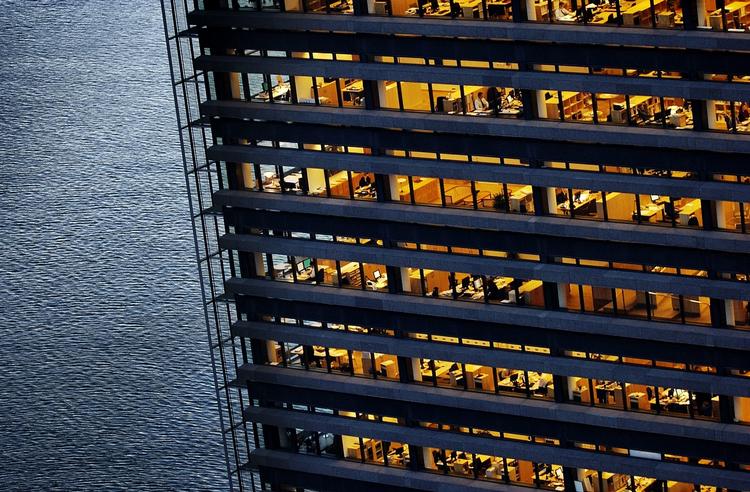 opgivet. Nykredit med hovedsæde på Kalvebod Brygge i København er ikke de eneste, som dropper store flytteplaner. Tidligere i år har Codan og Danske Bank opgivet planer om nye domiciler. 