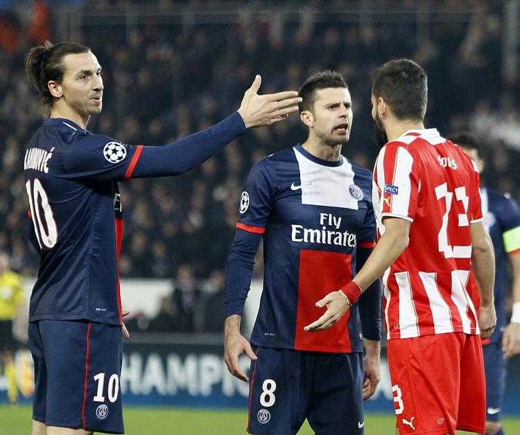 JUBILAR. Trods en udvisning fik Paris SG scoret et sejrsmål efter Zlatan Ibrahimovic havde scoret det første mål. 