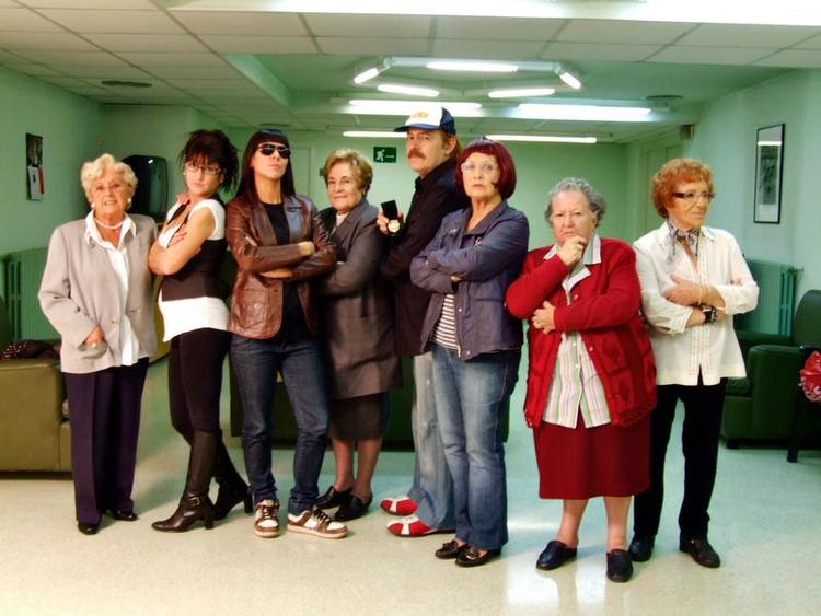 Sanselighed. De seks ældre skuespillere og instruktører i Barcelona har efterhånden fået så stor succes med deres film, at selvstyre-regeringen i Catalonien har besluttet at yde økonomisk støtte til deres arbejde. 