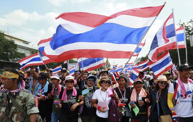 Demonstration. Mere end 100.000 demonstranter i Bangkok har i ugevis protesteret over den thailandske regering. 