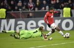 0-5. Ydmygelsen af Bayer Leverkusen blev fuldendt af Nanis elegante scoring til 5-0. 