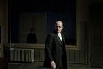 Skuespiller. Henrik Jandorf er tillidsmand på Det Kongelige Teater. Her ses han på scenen i stykket 'Faderen'. 