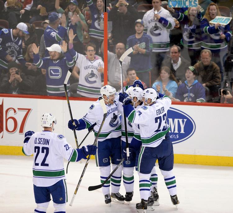 storsejr. Vancouver Canucks var bagud, men endte med en storsejr mod Ottawa Senators. 