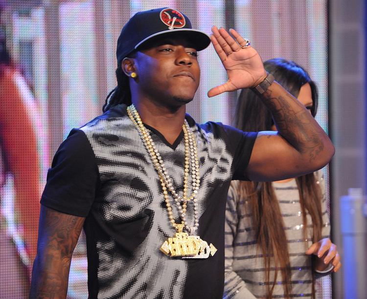 Tweet. Ace Hood har flere hestekræfter og dollars end hjerneceller. 