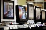 mpeg2. Et udsnit af fladskærme i en butik i 2009. Det var nogle af disse skærme, som kun kunne klare at afspille video i formatet mpeg2. 
