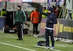 fyringstruet. Tottenhams manager, Andre Villas-Boas, dirigerer sin tropper på en iskold aften i Tromsø. Men temperamentet kom i kog, da en norsk tilskuer sang en smædesang lige bag ved udskiftningsbænken. 
