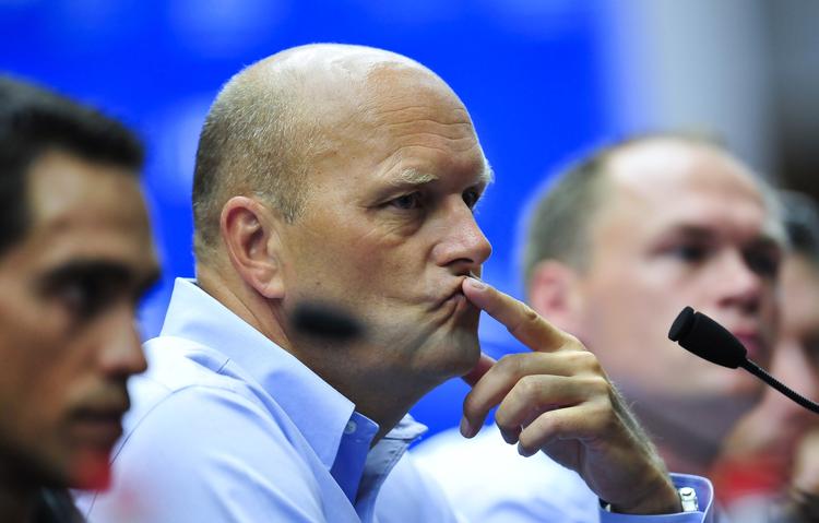 Spekulationer. Der bliver spekuleret kraftigt i, hvorfor Bjarne Riis har lagt et pressemøde hos Google i London på mandag. 