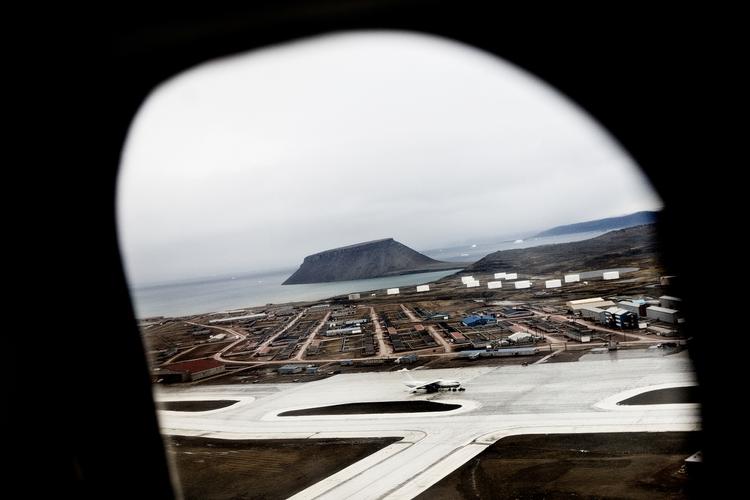 Thulebasen, der blev opført som et tophemmeligt projekt under Den Kolde Krig i 1950'erne, spiller nu angiveligt en rolle i kampen mod terror. 