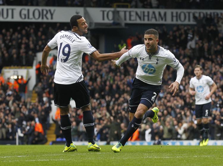 1-0. Et fladt frispark under forsvarsmuren gjorde Kyle Walker (th.) til målscorer. 