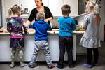 Mad. Kommunerne har fået 500 millioner kr. til dagtilbudsområdet, hvilket bl.a. har sat fokus på maden i daginstitutionerne. 