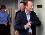 Skidt. Tidligere sportsdirektør for Bjarne Riis, Alex Pedersen (tv.), er ikke i tvivl om, at salget af Team Saxo-Tinkoff vil have en negativ effekt på dansk cykelsport. 
