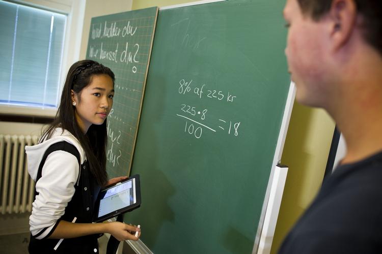 Oprustning. Størstedelen af danskerne mener, at en portion af matematiktimerne i folkeskolen bør gå til undervisning i privatøkonomi. 