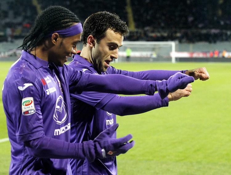 Glæde. Giuseppe Rossi (til højre) giver en lille dans efter sin scoring for Fiorentina. Juan Guillermo Cuadrado vil også være med til at danse. 