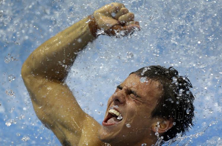 udspringer. Tom Daley jubler efter sin individuelle tredjeplads i udspring fra 10 meter ved OL i 2012. 