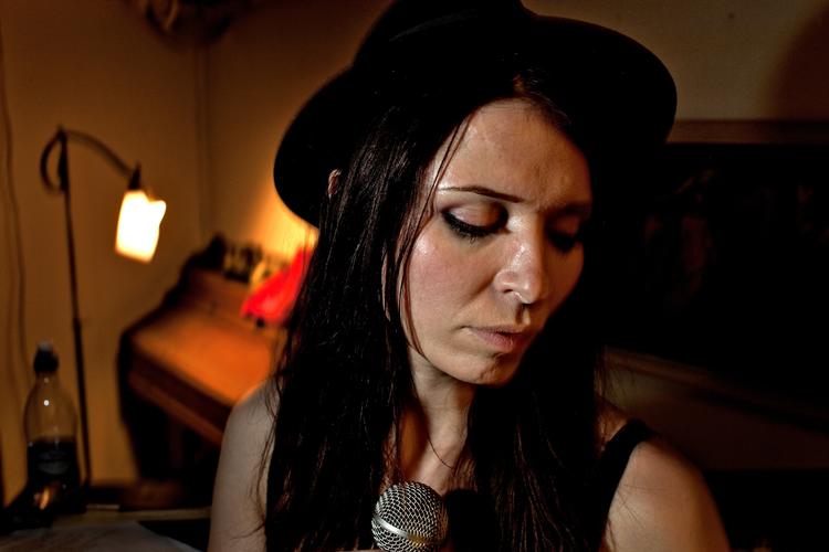 Lag. Kira Skov sendte i år den smukke plade 'When We Were Gentle' på gaden. 