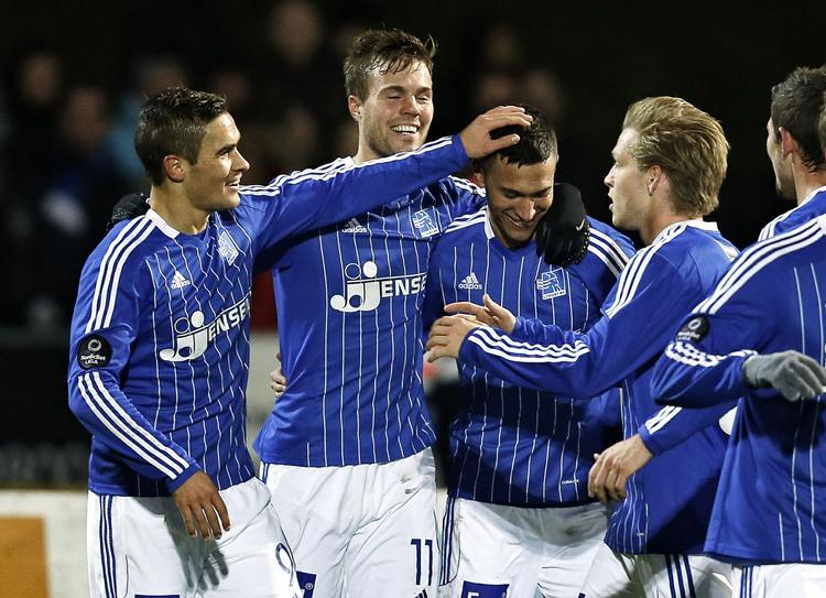 1-0. På et indlæg fra Lasse Fosgaard (tv.) lagde David Boysen (nr. 2 fra højre) bolden til rettet for Patrick Mortensen (nr. 2 fra venstre) og så førte Lyngby 1-0 mod FC København. 