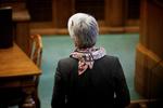 Puljespørgsmål. Flere gange har socialminister Annette Vilhelmsen (SF) skullet svare på spørgsmål i folketingssalen om den særlige pulje til initiativer, der skulle få flere udsatte grupper af danskere til at stemme ved kommunalvalget. 